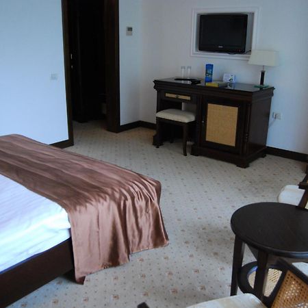 Hotel Zodiac Constanta Bagian luar foto
