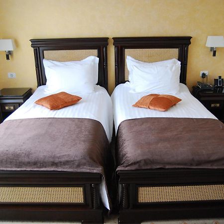 Hotel Zodiac Constanta Bagian luar foto