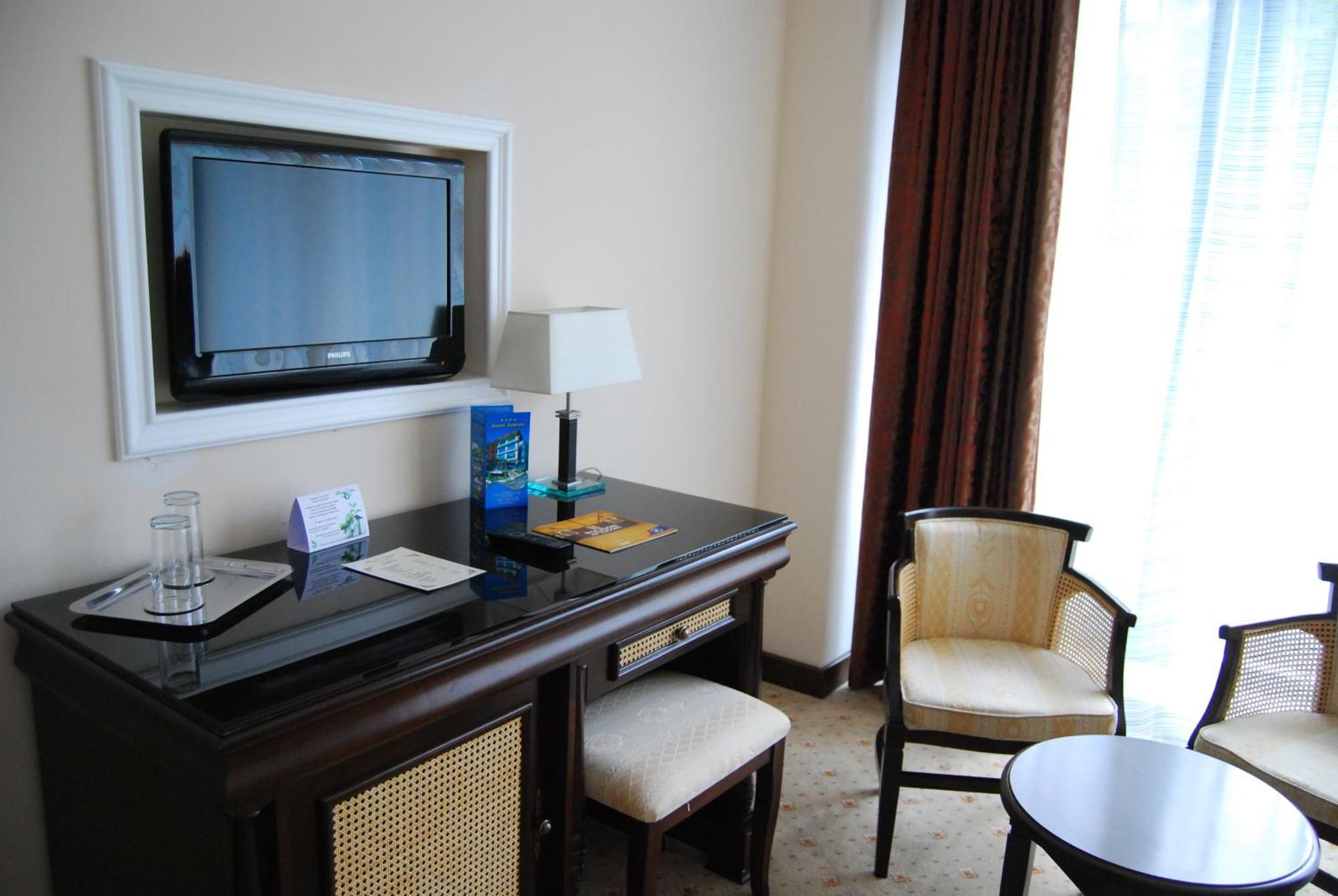 Hotel Zodiac Constanta Bagian luar foto